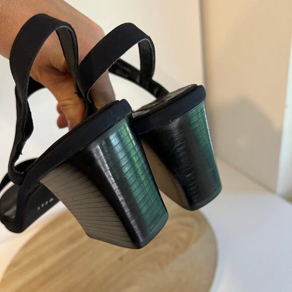 90s Vintage Nine West Dark Blue Chunky Stacked Heel Strapped Heels Size 8 - Picture 11 of 14